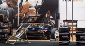 Wyścigowe stoisko ProfiAuto podczas Warsaw Motor Show