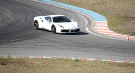 Trzecia tura ProfiRacing Cup 2019:  rozwój serwisów i zabawa w 670-konnym Ferrari