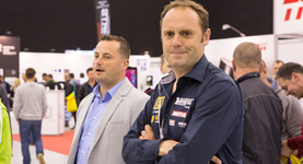 Piękne dziewczyny, ryk silników i branżowe szkolenia – relacja z ProfiAuto Show 2015