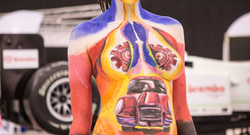 Piękne dziewczyny, ryk silników i branżowe szkolenia – relacja z ProfiAuto Show 2015