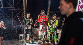 Piękne dziewczyny, ryk silników i branżowe szkolenia – relacja z ProfiAuto Show 2015